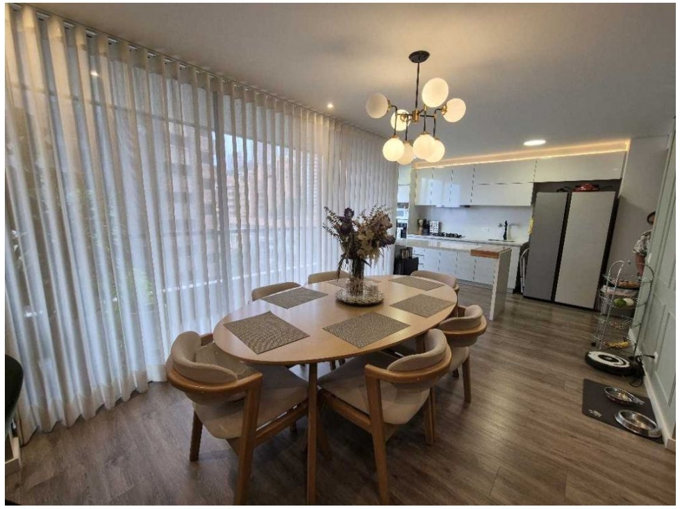 Apartamento en venta en El Poblado, Medellín · foto 4 de 24