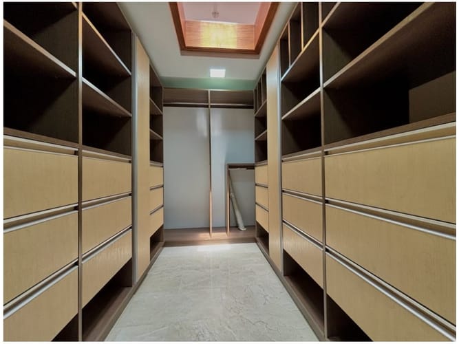 Casa de 3 alcobas en venta en Loma Benedictinos, Envigado, 233 m² · foto 20 de 24