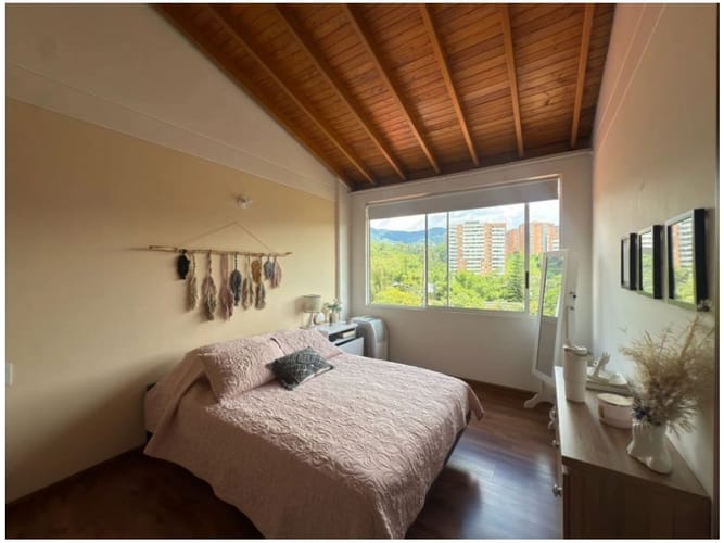 Casa de 3 alcobas en venta en Cumbres, Envigado, 190 m² · foto 11 de 20