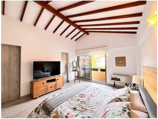 Casa de 3 alcobas en venta en Medellín, 249 m² · foto 15 de 24
