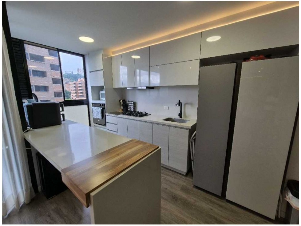 Apartamento en venta en El Poblado, Medellín · foto 8 de 24