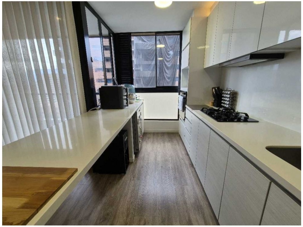 Apartamento en venta en El Poblado, Medellín · foto 9 de 24