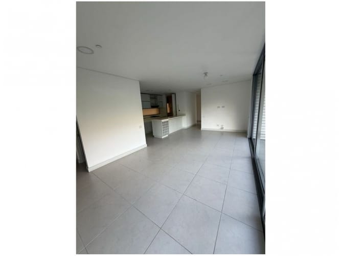Apartamento de 3 alcobas en venta en Cumbres, Envigado, 121 m² · foto 2 de 21