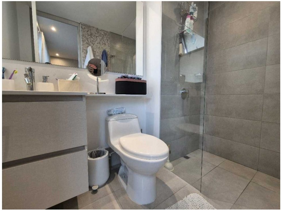 Apartamento en venta en El Poblado, Medellín · foto 19 de 24