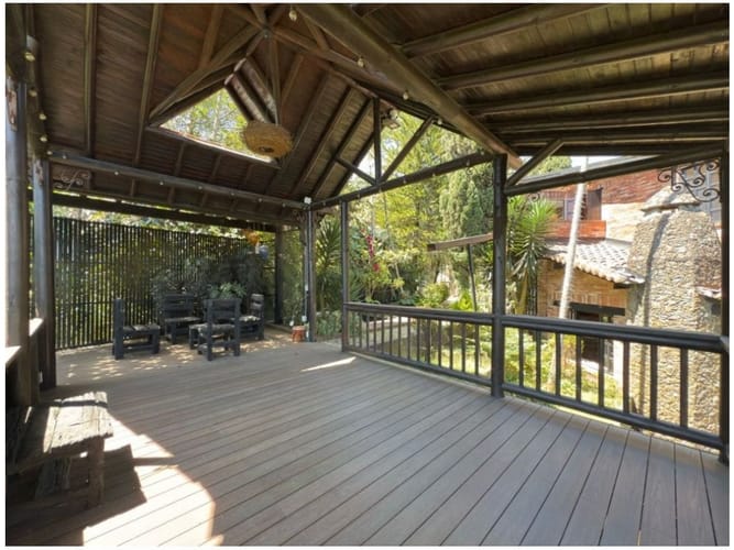 Casa de 3 alcobas en venta en El Chingui, Envigado, 235 m² · foto 2 de 24