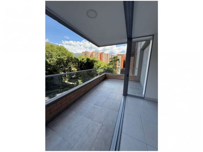 Apartamento de 3 alcobas en venta en Cumbres, Envigado, 121 m² · foto 6 de 21