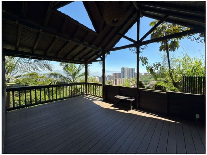 Casa de 3 alcobas en venta en El Chingui, Envigado, 235 m² · foto 6 de 24