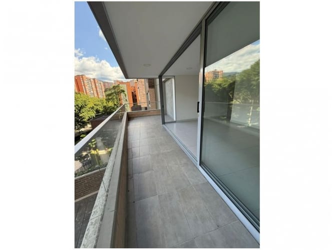 Apartamento de 3 alcobas en venta en Cumbres, Envigado, 121 m² · foto 8 de 21