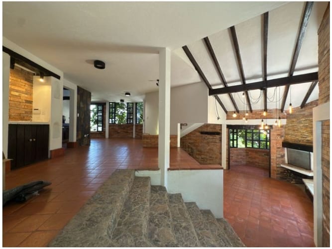 Casa de 3 alcobas en venta en El Chingui, Envigado, 235 m² · foto 9 de 24
