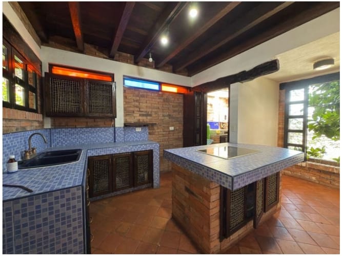 Casa de 3 alcobas en venta en El Chingui, Envigado, 235 m² · foto 11 de 24