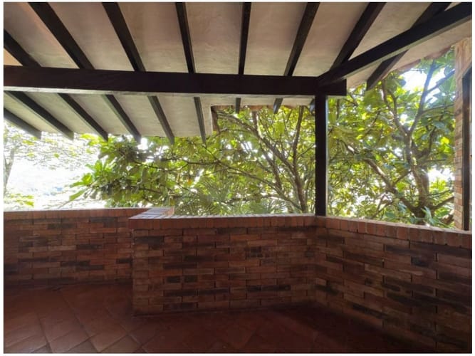Casa de 3 alcobas en venta en El Chingui, Envigado, 235 m² · foto 19 de 24