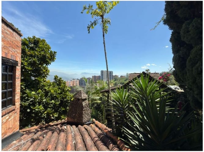 Casa de 3 alcobas en venta en El Chingui, Envigado, 235 m² · foto 20 de 24