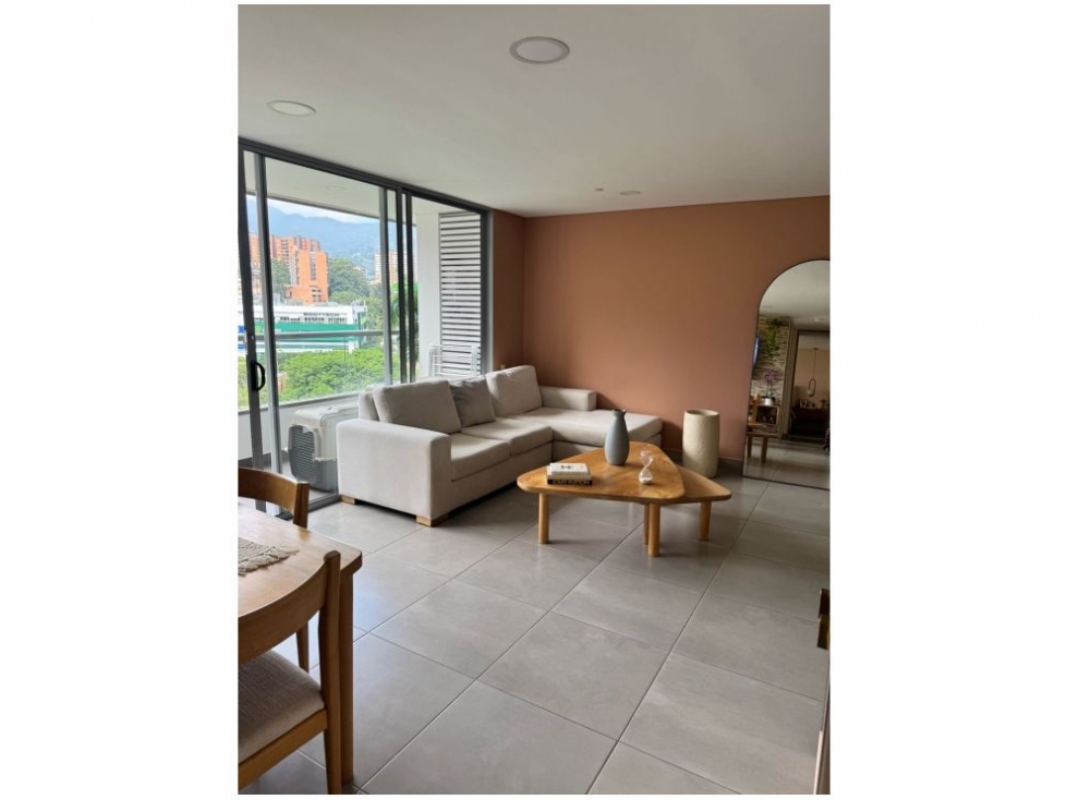 Apartamento en venta en Loma Del Chocho, Envigado · foto 4 de 24