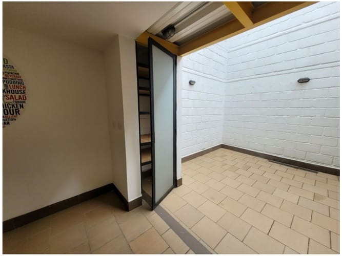 Casa de 5 alcobas en venta en Loma Del Escobero, Envigado, 250 m² · foto 4 de 24