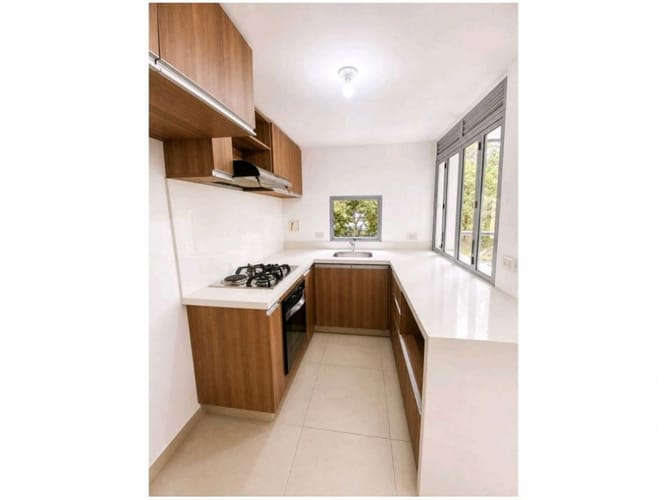 Apartamento de 2 alcobas en venta en Loma De Las Brujas, Envigado, 75 m² · foto 5 de 11
