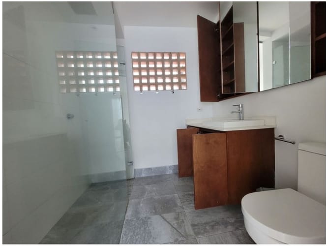 Casa de 5 alcobas en venta en Loma Del Escobero, Envigado, 250 m² · foto 8 de 24