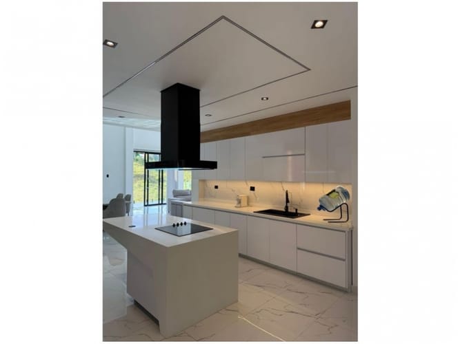 Casa de 5 alcobas en venta en Gualanday, Rionegro, 450 m² · foto 3 de 24