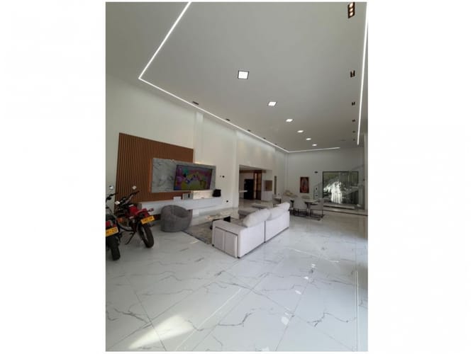 Casa de 5 alcobas en venta en Gualanday, Rionegro, 450 m² · foto 5 de 24