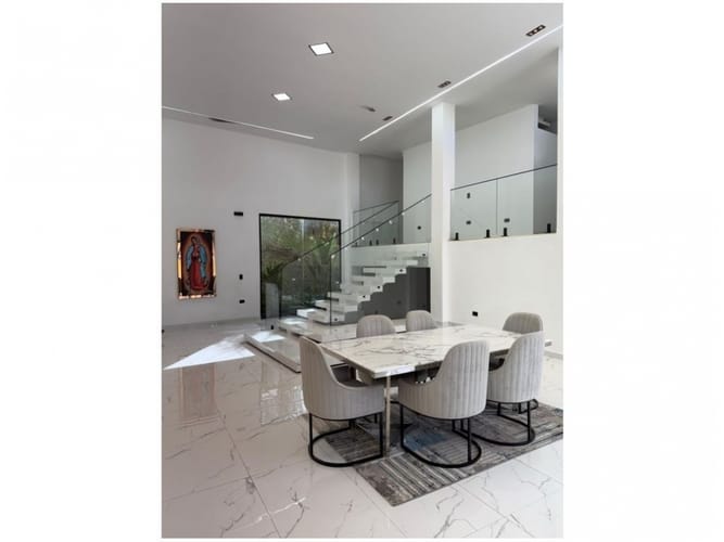 Casa de 5 alcobas en venta en Gualanday, Rionegro, 450 m² · foto 7 de 24
