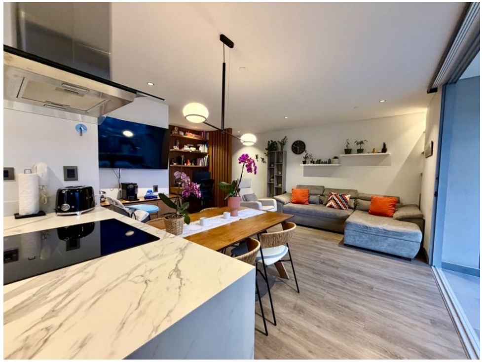 Apartamento en venta en Loma Del Esmeraldal, Envigado · foto 2 de 15