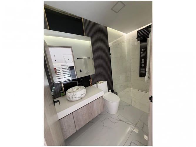 Casa de 5 alcobas en venta en Gualanday, Rionegro, 450 m² · foto 8 de 24