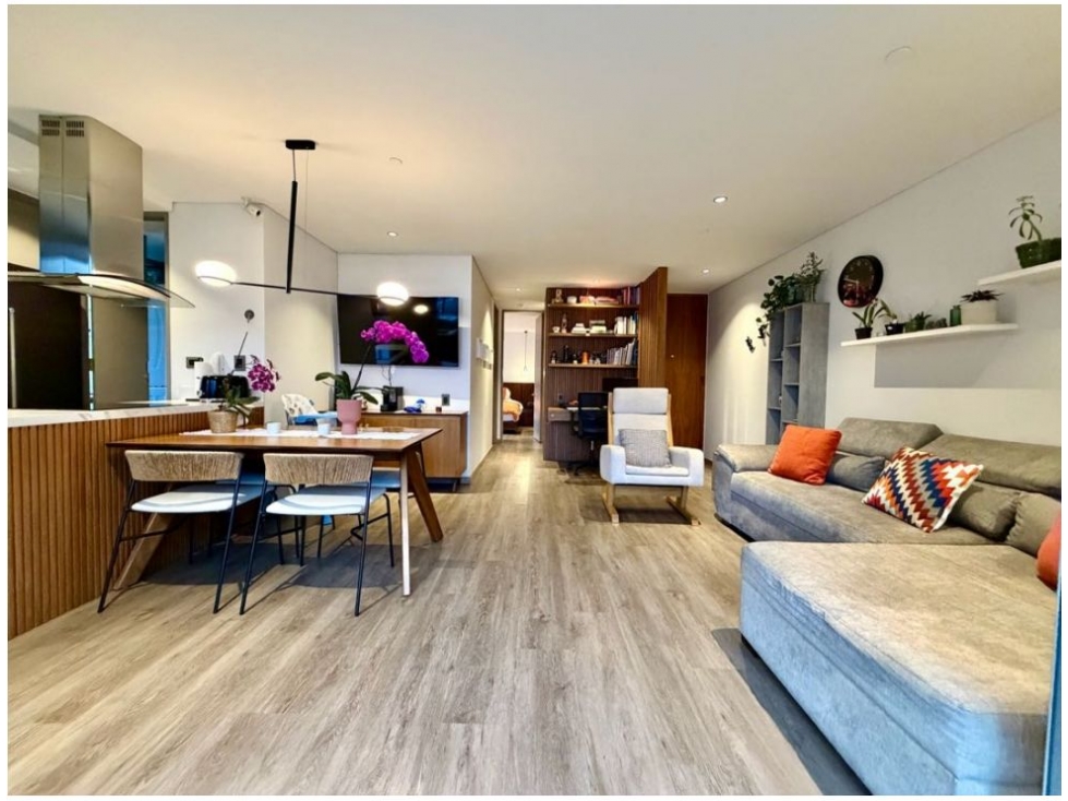 Apartamento en venta en Loma Del Esmeraldal, Envigado · foto 3 de 15