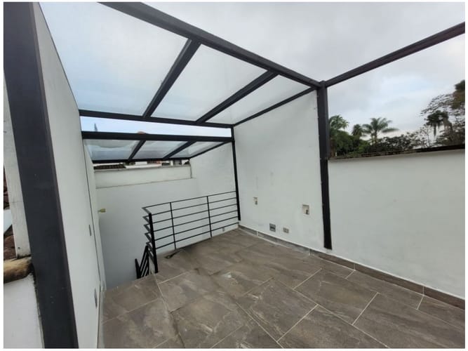 Casa de 5 alcobas en venta en Loma Del Escobero, Envigado, 250 m² · foto 18 de 24