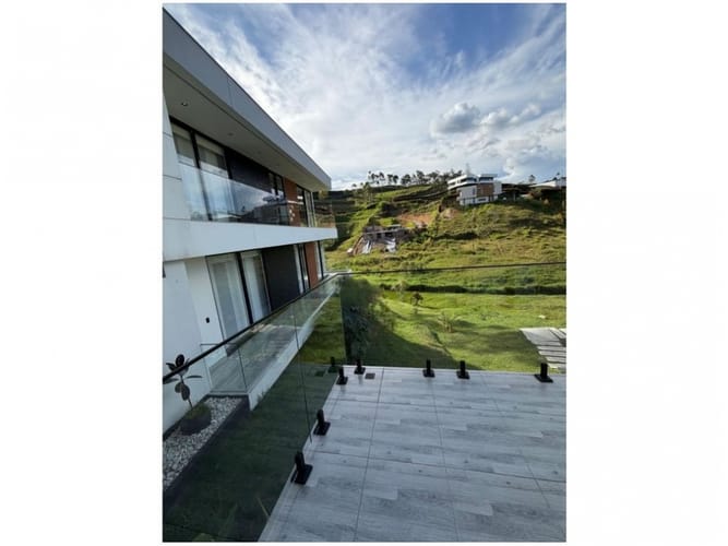 Casa de 5 alcobas en venta en Gualanday, Rionegro, 450 m² · foto 11 de 24
