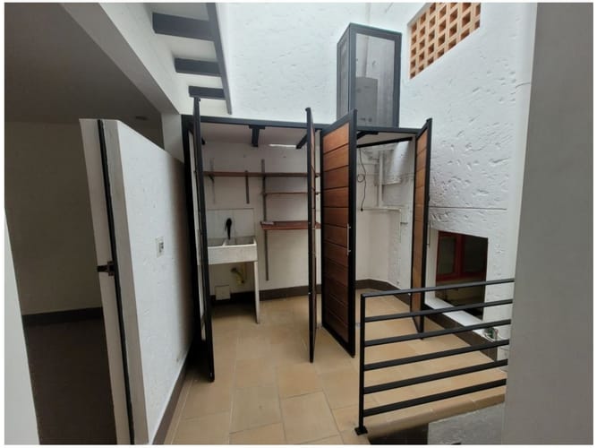 Casa de 5 alcobas en venta en Loma Del Escobero, Envigado, 250 m² · foto 19 de 24