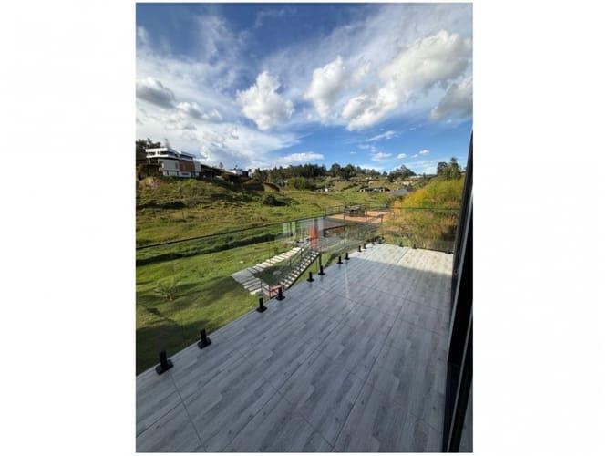 Casa de 5 alcobas en venta en Gualanday, Rionegro, 450 m² · foto 12 de 24