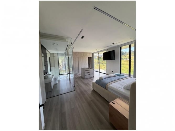 Casa de 5 alcobas en venta en Gualanday, Rionegro, 450 m² · foto 13 de 24