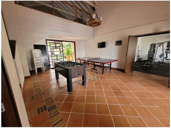 Casa de 5 alcobas en venta en Loma Del Escobero, Envigado, 250 m² · foto 22 de 24