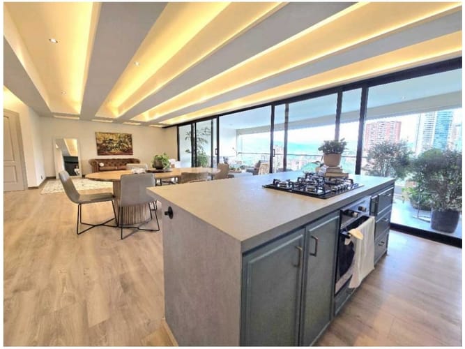 Apartamento de 4 alcobas en venta en El Poblado, Medellín, 295 m² · foto 5 de 21