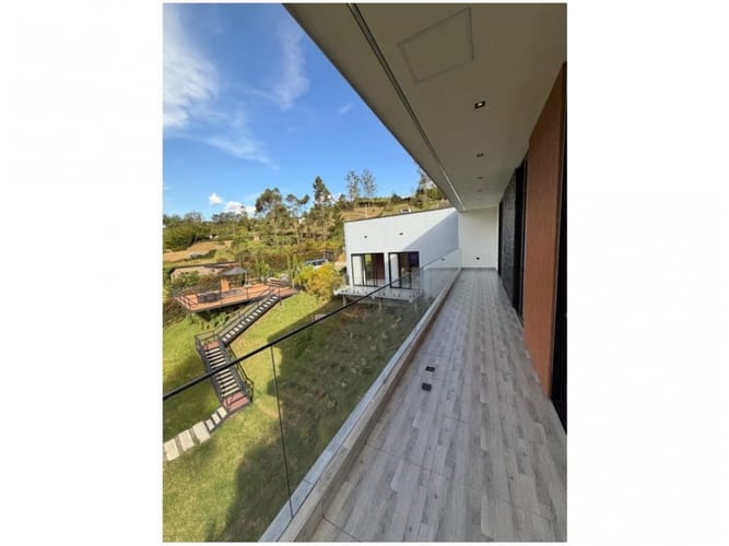 Casa de 5 alcobas en venta en Gualanday, Rionegro, 450 m² · foto 17 de 24