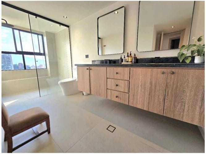 Apartamento de 4 alcobas en venta en El Poblado, Medellín, 295 m² · foto 16 de 21