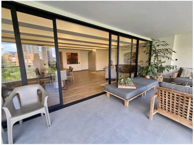 Apartamento de 4 alcobas en venta en El Poblado, Medellín, 295 m² · foto 21 de 21