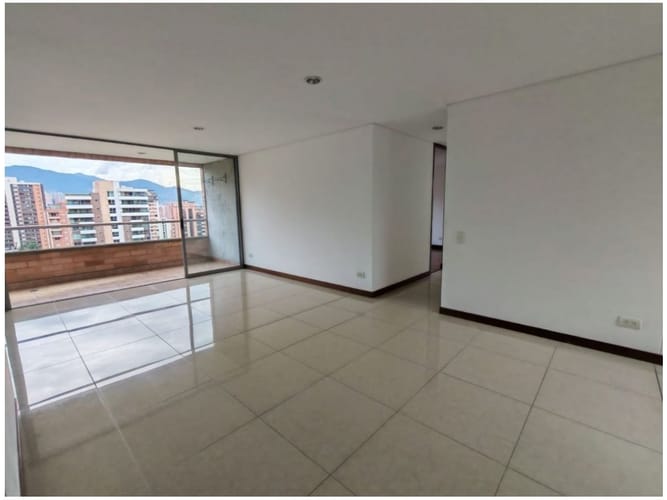 Apartamento de 3 alcobas en venta en Castropol, Medellín, 124 m² · foto 2 de 14