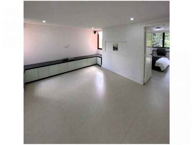 Apartamento de 2 alcobas en venta en Las Lomas, Medellín, 150 m² · foto 7 de 24