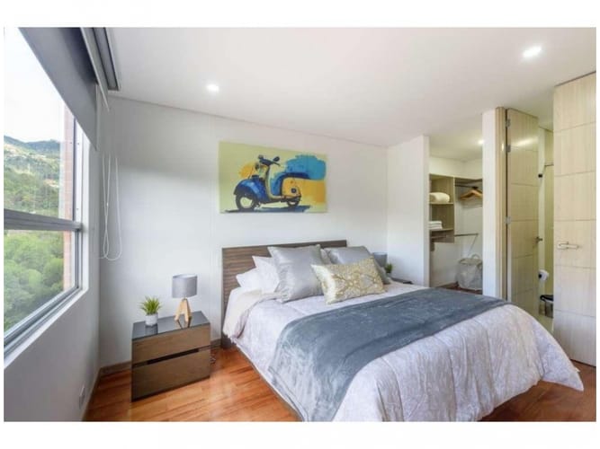 Apartamento de 3 alcobas en venta en Los Naranjos, Medellín, 222 m² · foto 8 de 19