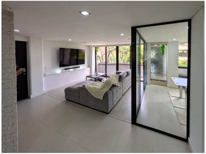 Apartamento de 2 alcobas en venta en Las Lomas, Medellín, 150 m² · foto 10 de 24
