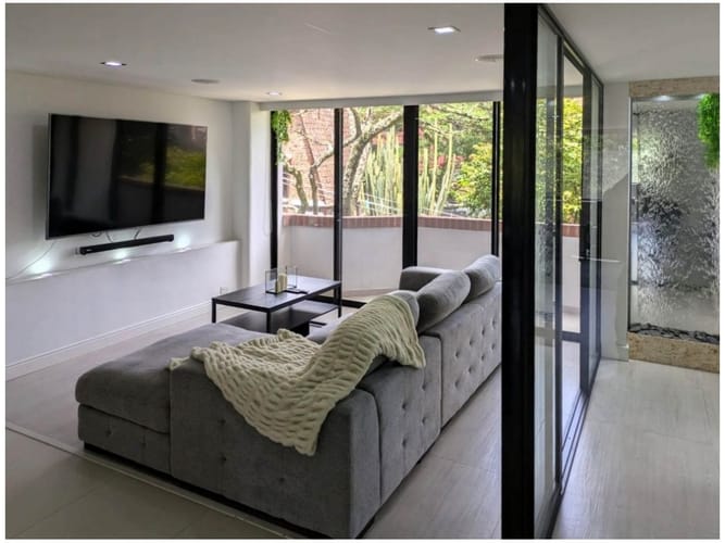 Apartamento de 2 alcobas en venta en Las Lomas, Medellín, 150 m² · foto 11 de 24