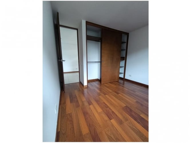 Apartamento de 3 alcobas en venta en Castropol, Medellín, 124 m² · foto 12 de 14