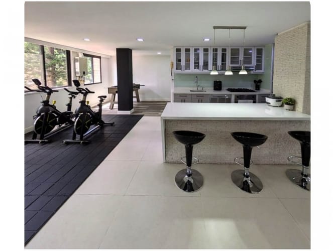 Apartamento de 2 alcobas en venta en Las Lomas, Medellín, 150 m² · foto 13 de 24