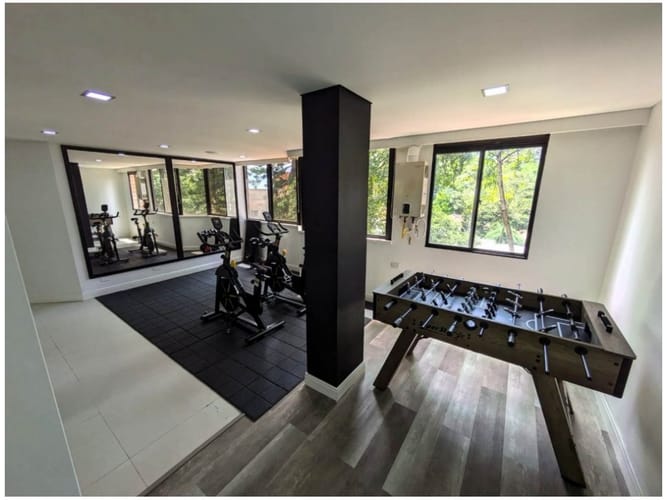 Apartamento de 2 alcobas en venta en Las Lomas, Medellín, 150 m² · foto 22 de 24