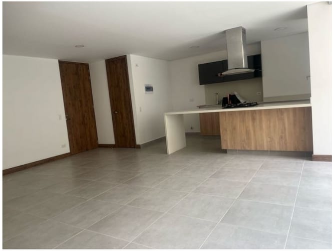 Apartamento de 3 alcobas en venta en El Poblado, Medellín, 105 m² · foto 4 de 24