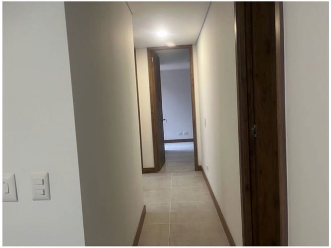 Apartamento de 3 alcobas en venta en El Poblado, Medellín, 105 m² · foto 5 de 24