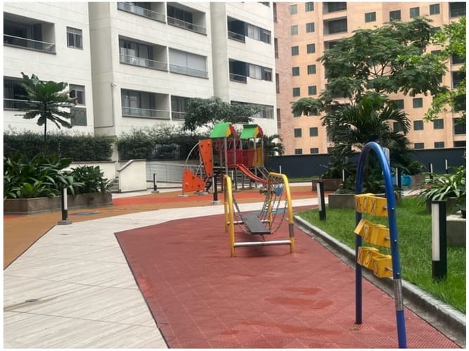 Apartamento de 3 alcobas en venta en El Poblado, Medellín, 105 m² · foto 17 de 24