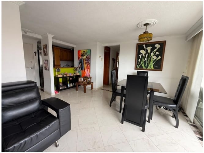 Apartamento en venta en Loma De Los Bernal, Medellín · foto 2 de 20