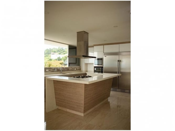 Casa de 5 alcobas en venta en Las Palmas, Envigado, 587 m² · foto 5 de 20