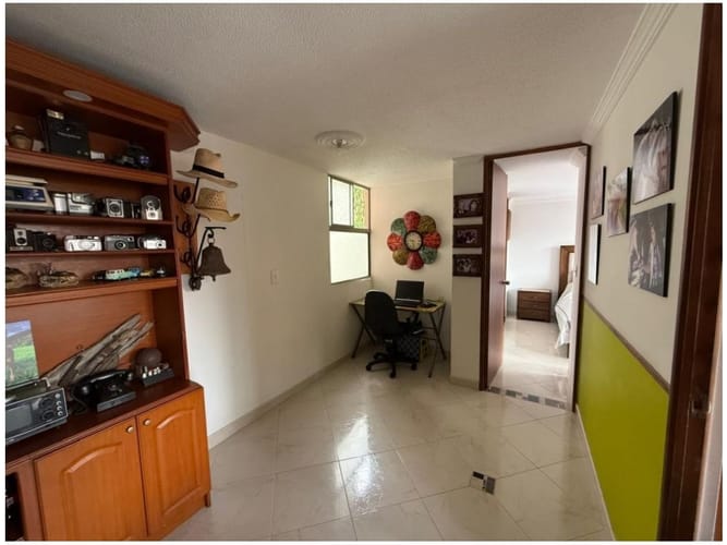 Apartamento en venta en Loma De Los Bernal, Medellín · foto 8 de 20